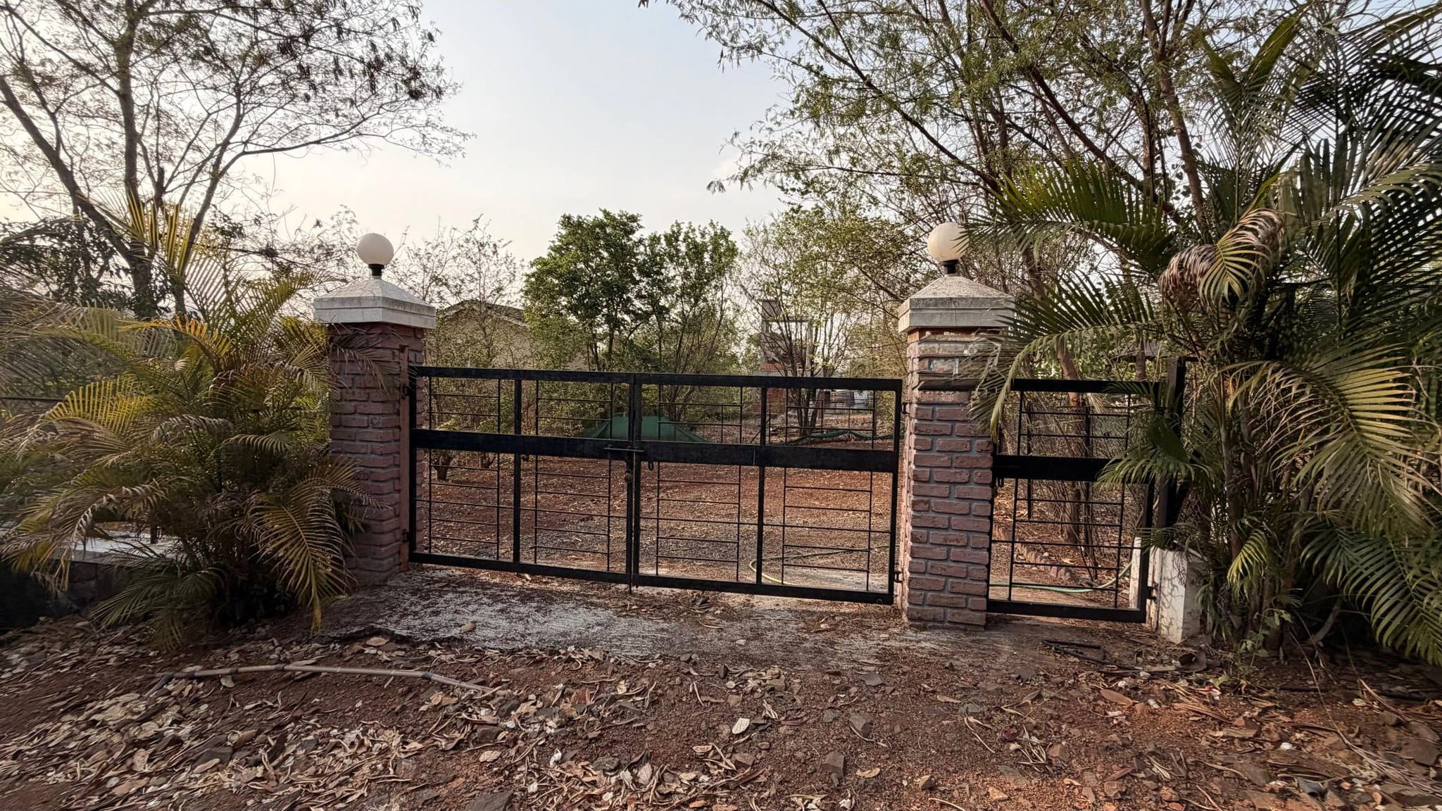 545-farmhouse-plot-84b65d63-6823-48de-84dc-c6877b701d5e.jpg