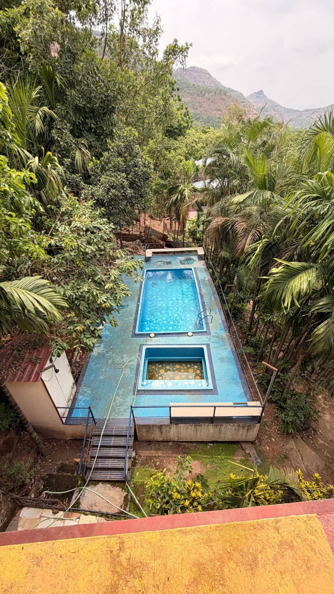 546-hotel-resort-3f9621ee-c3c4-47f1-bc41-33b85e8199bf.jpg