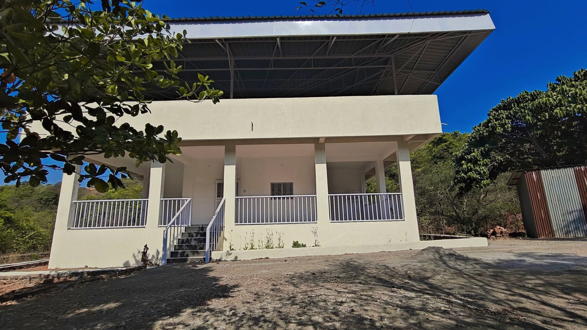 57-bungalow-14cd7f74-3cc3-4a4f-a7f9-042307431960.jpg