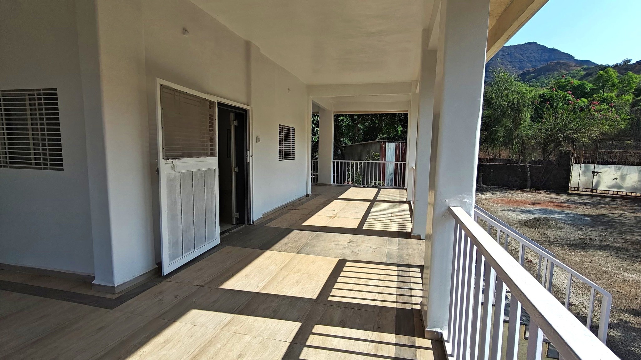 57-bungalow-1914d537-eba1-424b-afd8-05f57edcb9e2.jpg