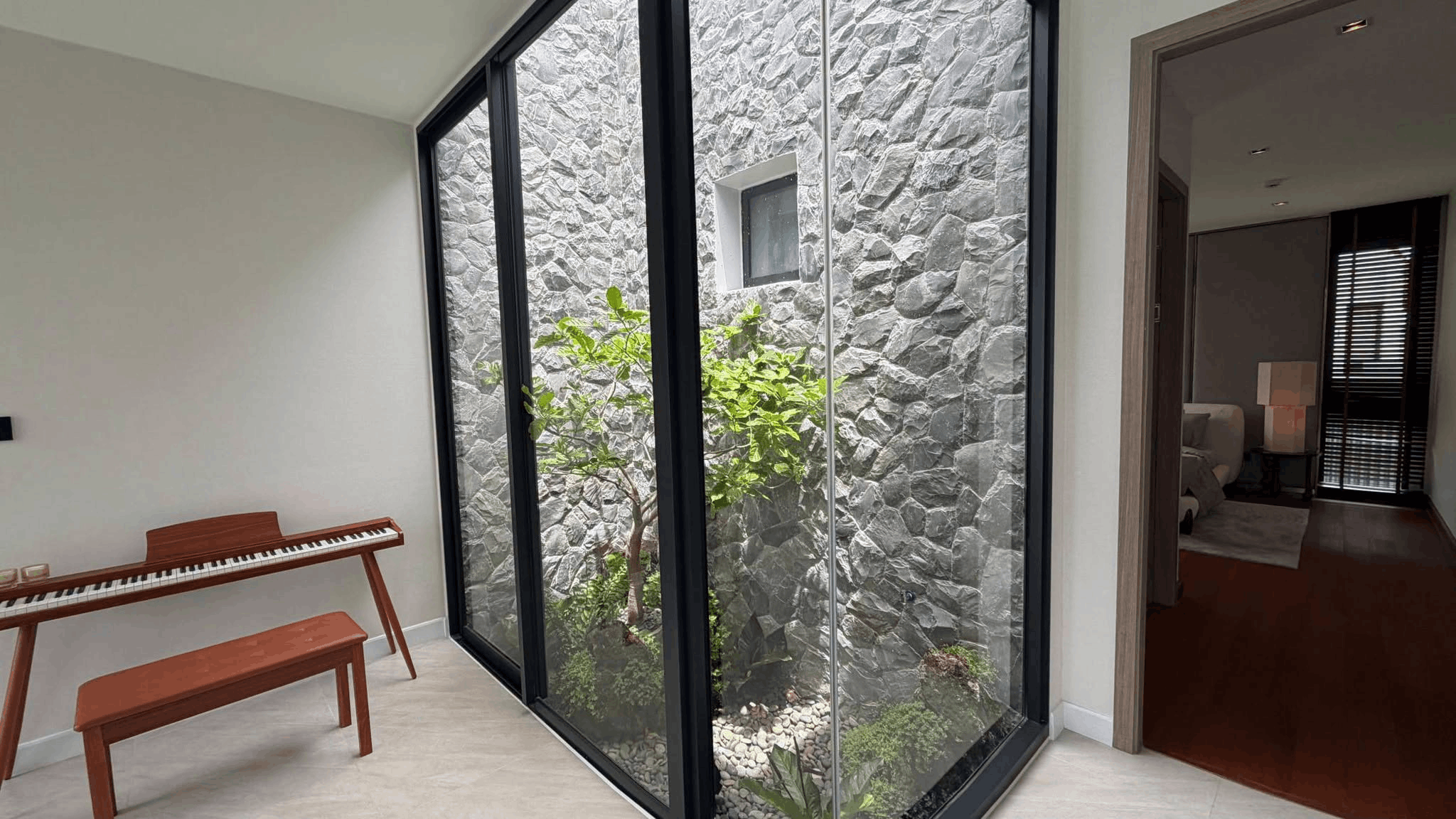 586-bungalow-febfebbd-3b95-490b-9072-4c6f0a7c1d20.png